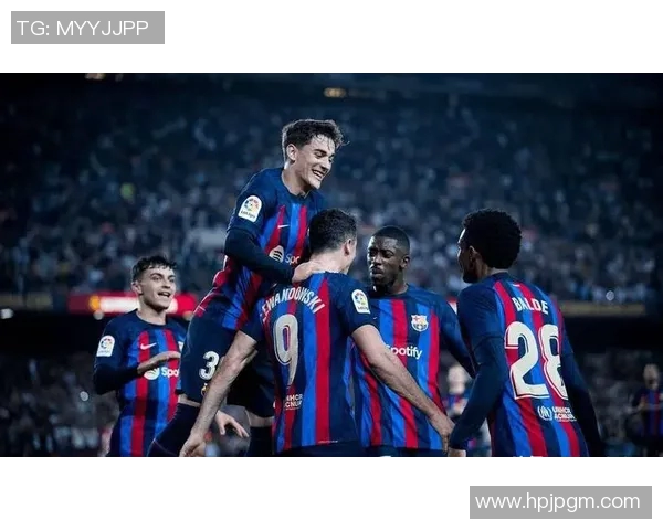 上个赛季巴萨与罗马的精彩对决回顾与分析